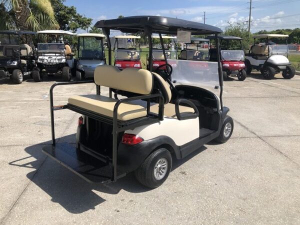 2017 Club Car® Precedent i2 Electric - Image 4